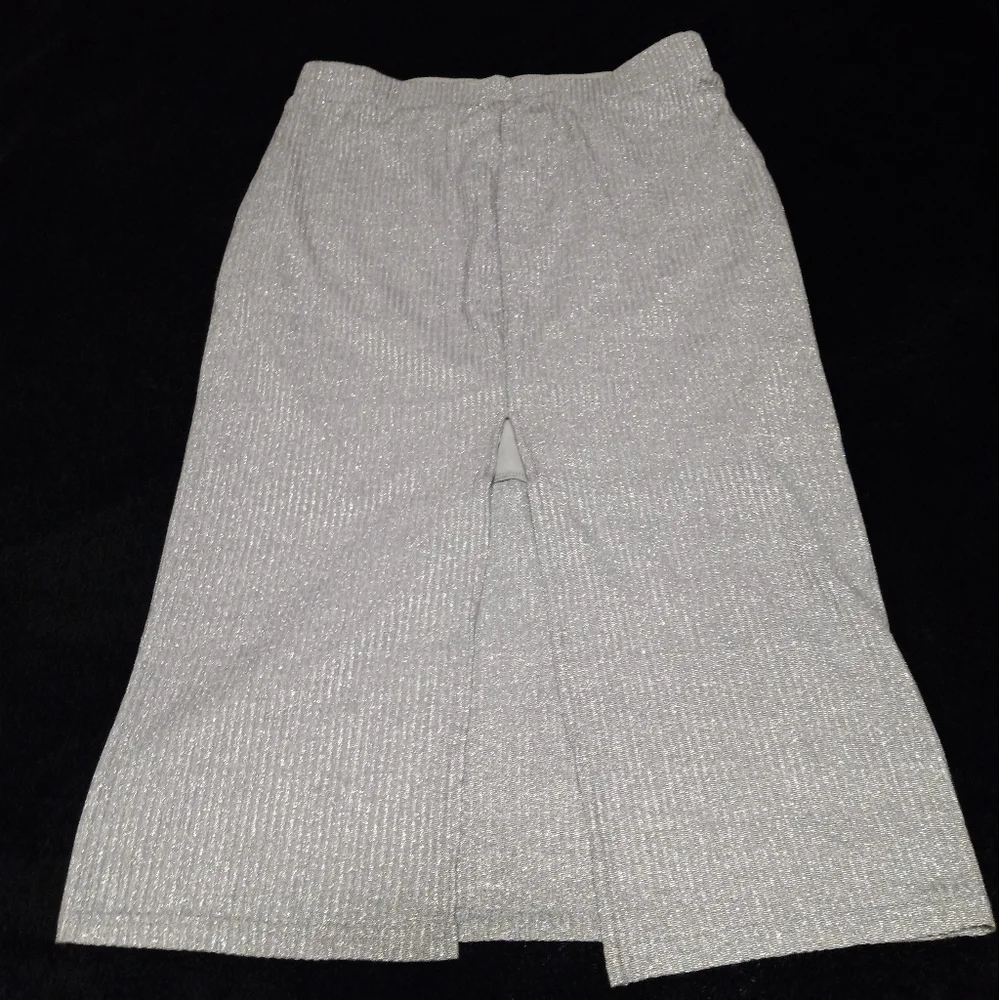 Two piece skirt set - Picture 6 of 7